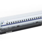 N700S_中間車両右斜め